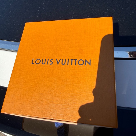 Louis Vuitton Reversible Damier Ebene Belt - Picture 5 of 6